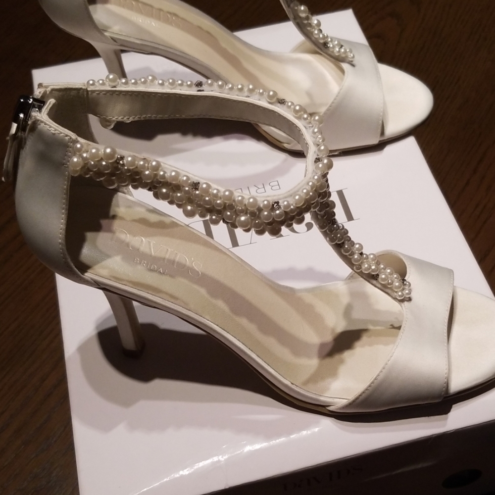 Formal Heels - Picture 3 of 3